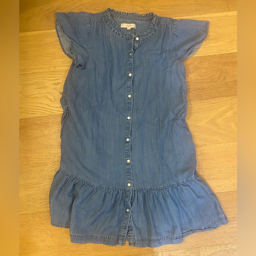 Loft Chambray denim style flutter sleeve dress with pockets size M GUC